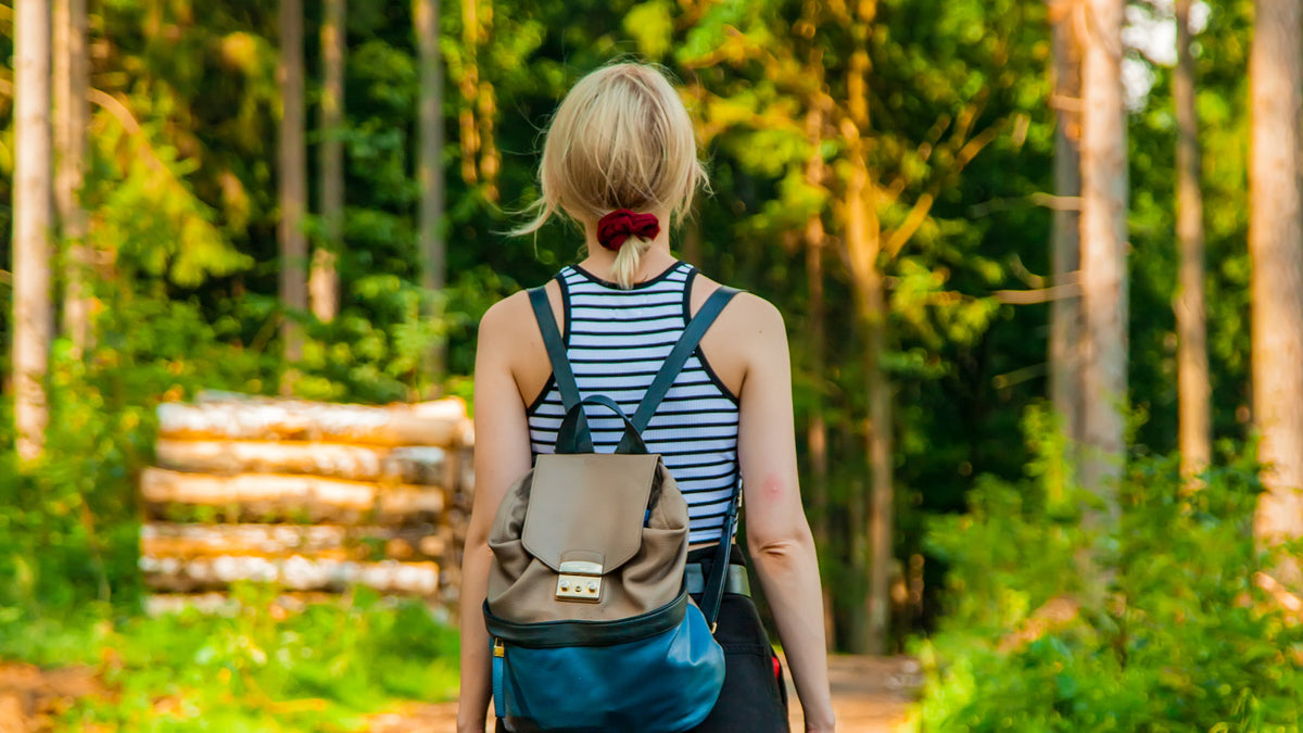 Mehrere kurze Bewegungseinheiten über den Tag verteilt können einen ähnlichen gesundheitlichen Nutzen haben wie eine lange, zusammenhängende Trainingseinheit.