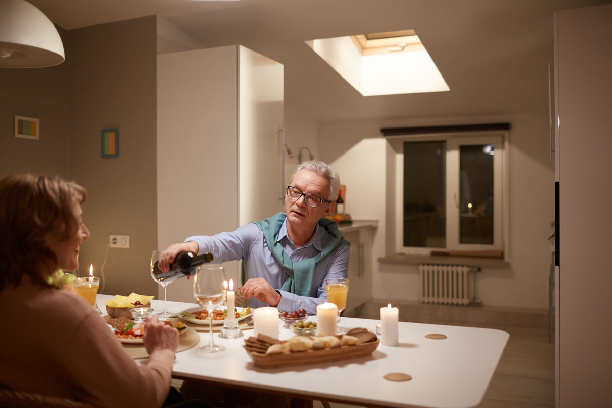 Altersbedingte Aufnahmestörungen können den B12-Status beeinträchtigen.